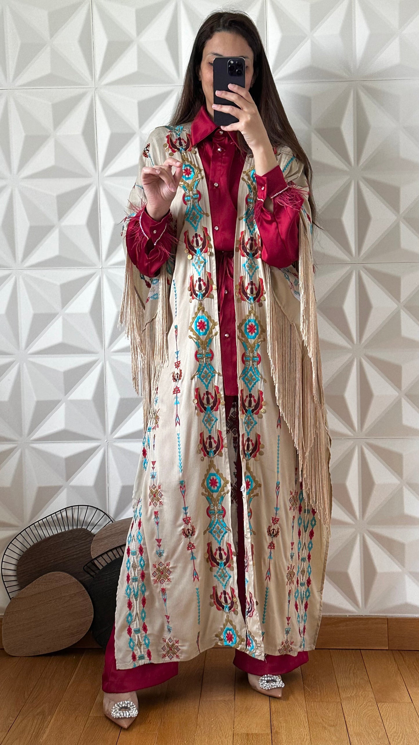 Kimono Brodé et ornementé avec bords à franges - Taupe